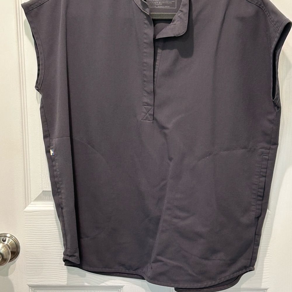 Figs PRIDE Charcoal Rafaela S